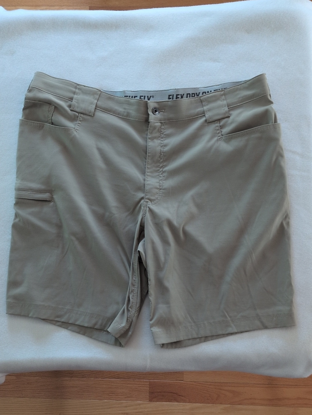 Duluth Trading Co Flex Dry On The Fly relaxed fit pockets hiking shorts 42 tan